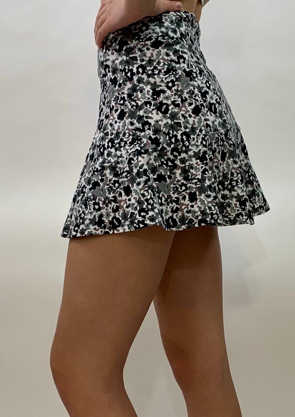 PETUNIA - Half Ruffle Skirt - Black and Gray